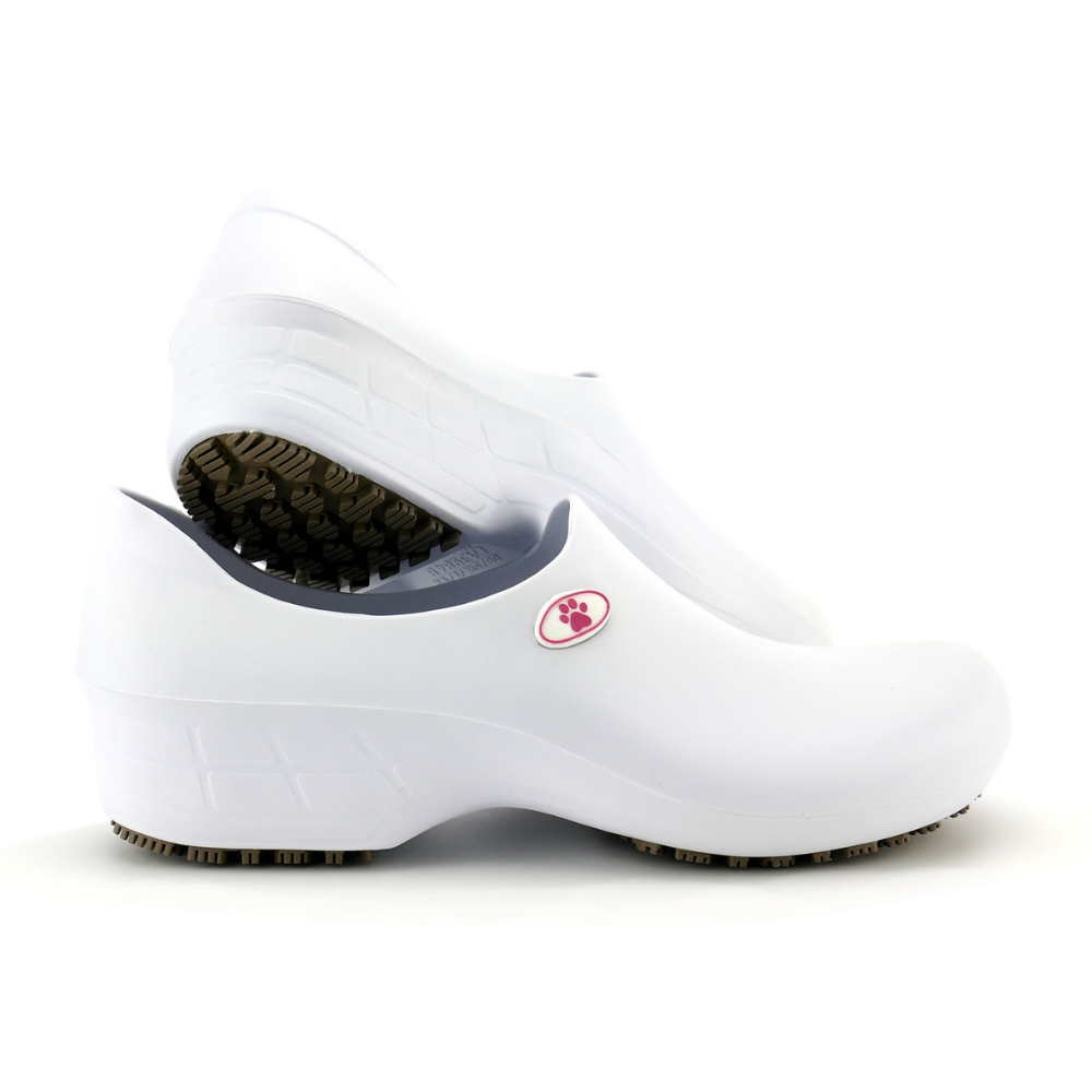 Sticky Professional Shoes for Women - Paws â STICKY - Non-slip Professional Shoes